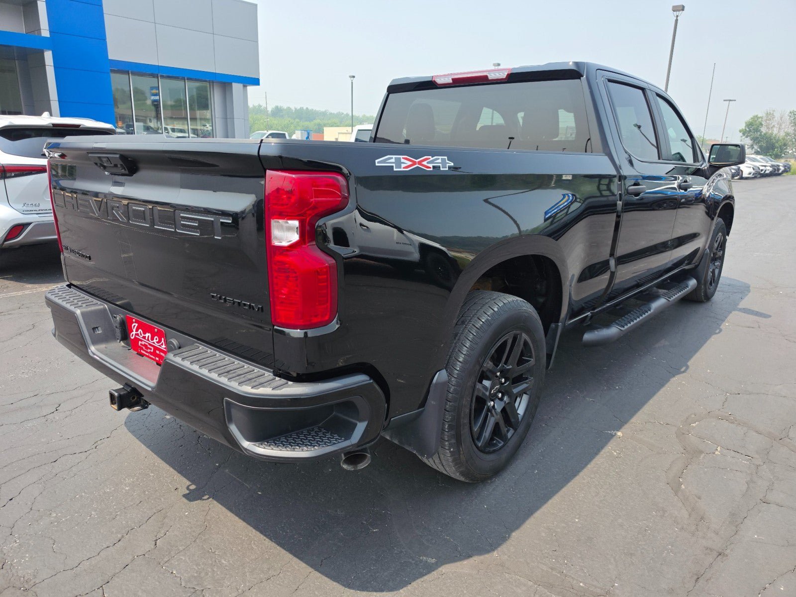 Used 2024 Chevrolet Silverado 1500 Custom w/ Rally Edition AWD/4WD image 5
