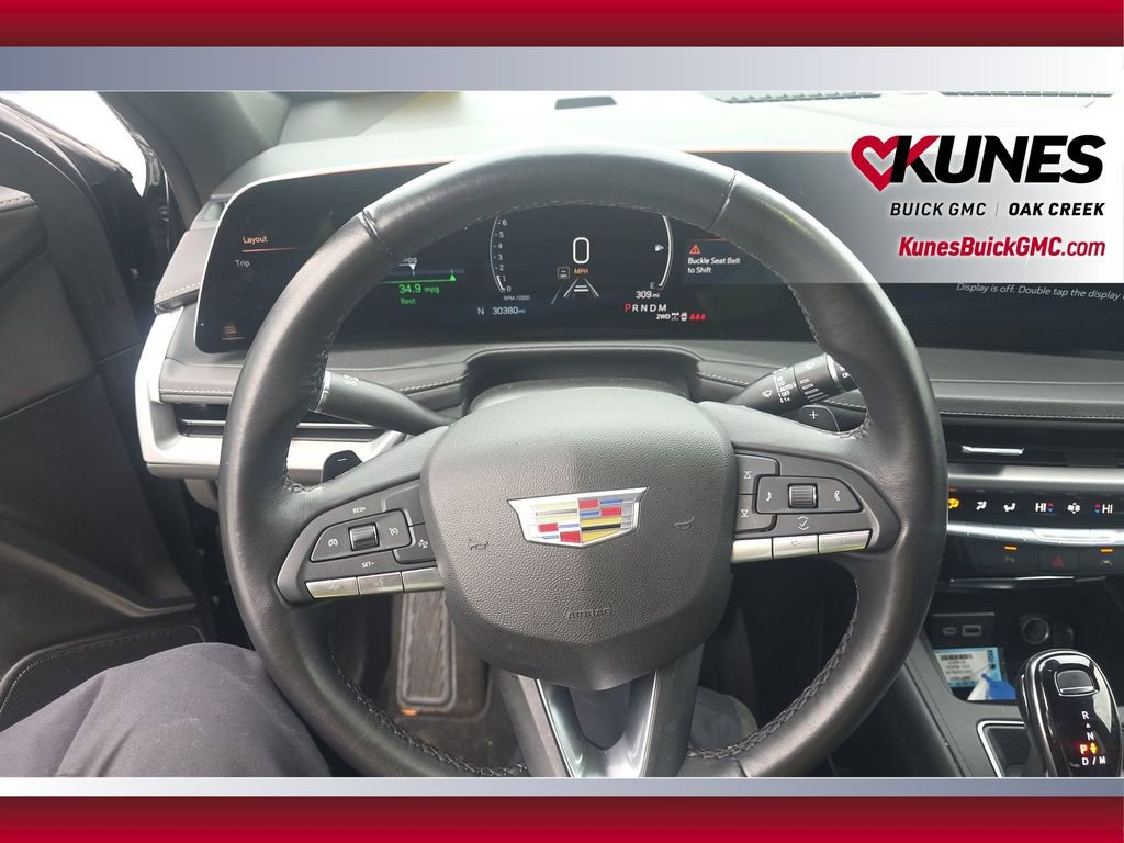 Used 2025 Cadillac XT4 Premium Luxury image 17