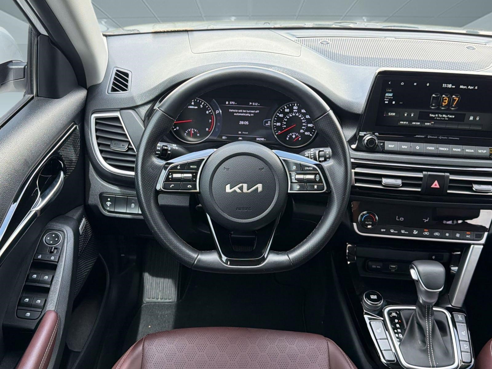 Used 2022 Kia Seltos SX w/ Sunroof Package AWD/4WD image 28