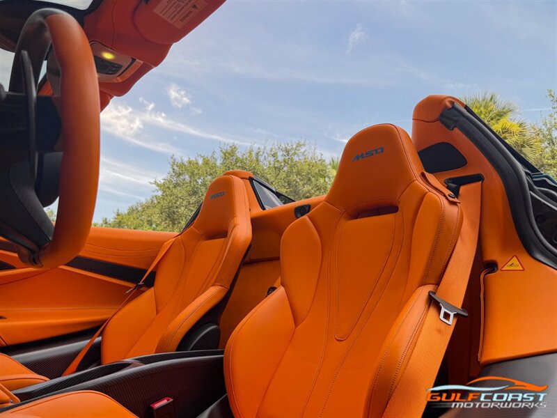 Used 2022 McLaren 765LT RWD image 26