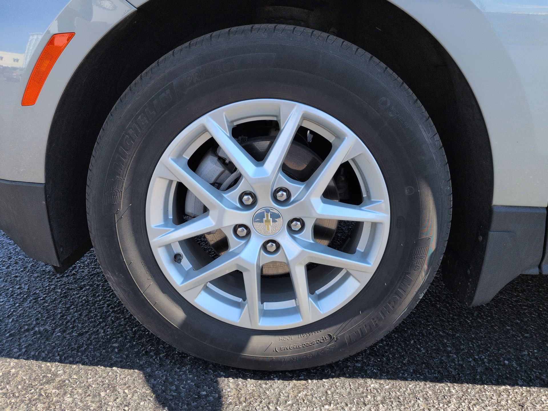 Certified 2024 Chevrolet Equinox LT w/ LPO, Floor Liner Package FWD image 33
