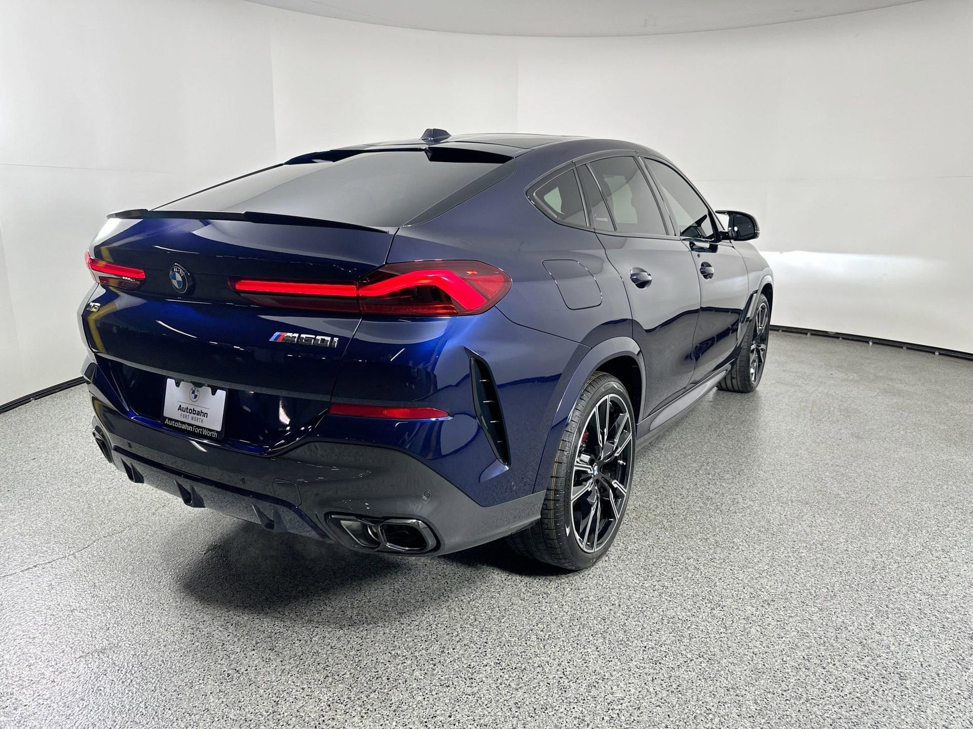 New 2026 BMW X6 M60i image 5