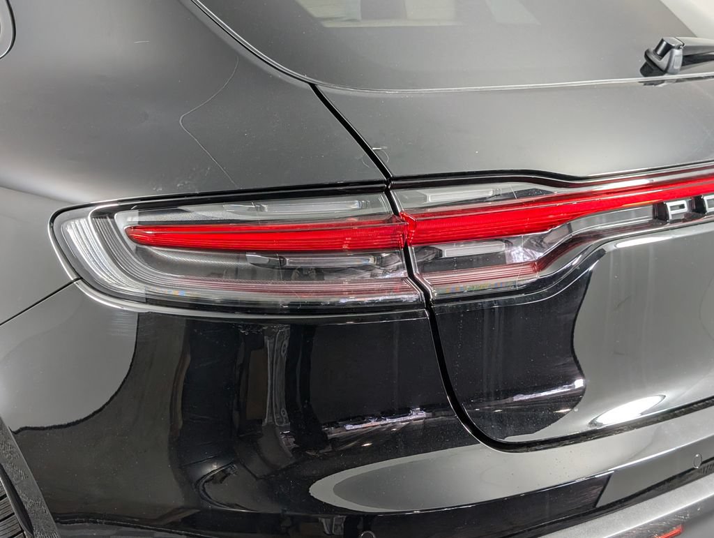 New 2026 Porsche Macan image 16