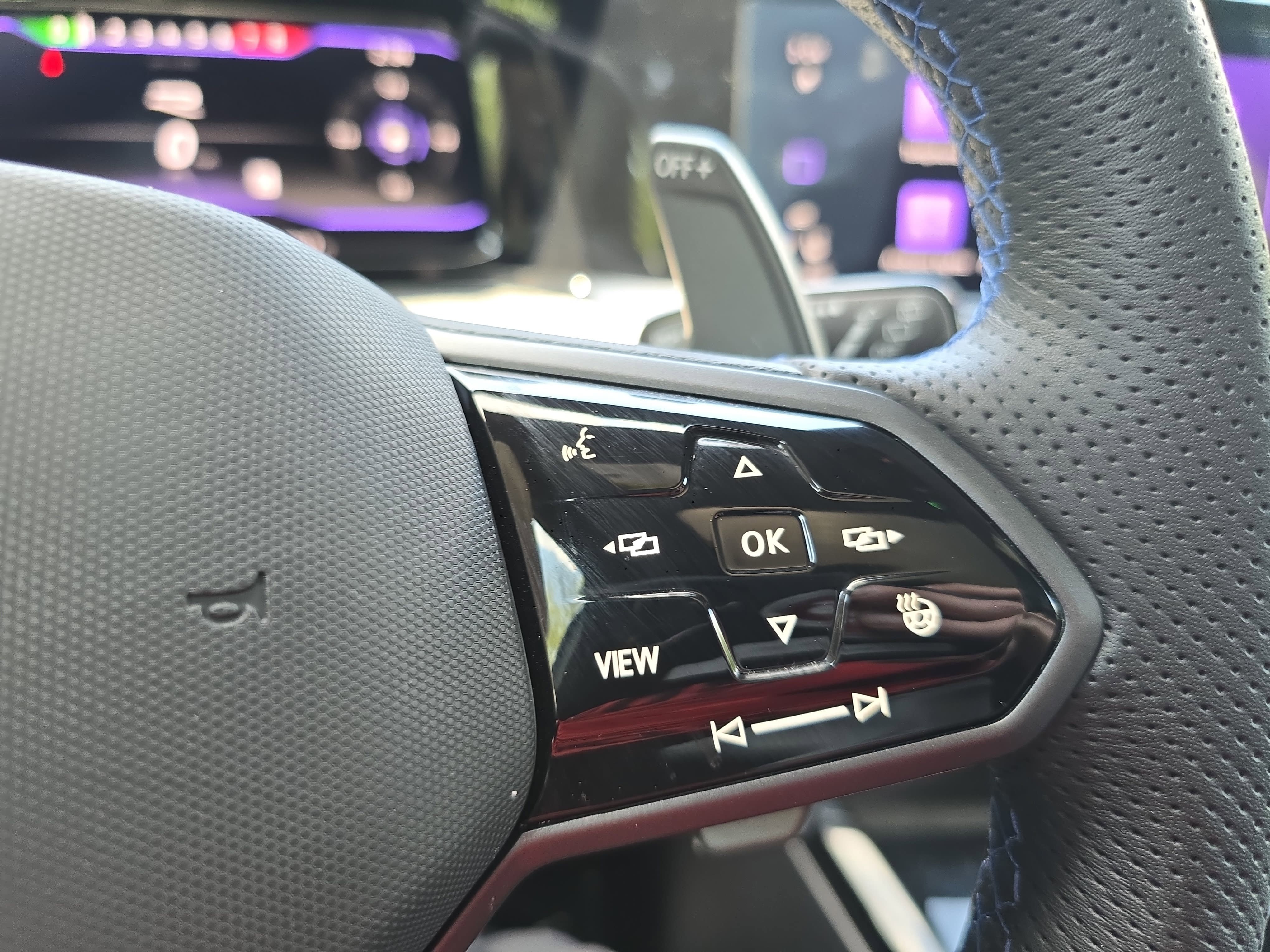 Certified 2024 Volkswagen Golf R AWD/4WD image 17