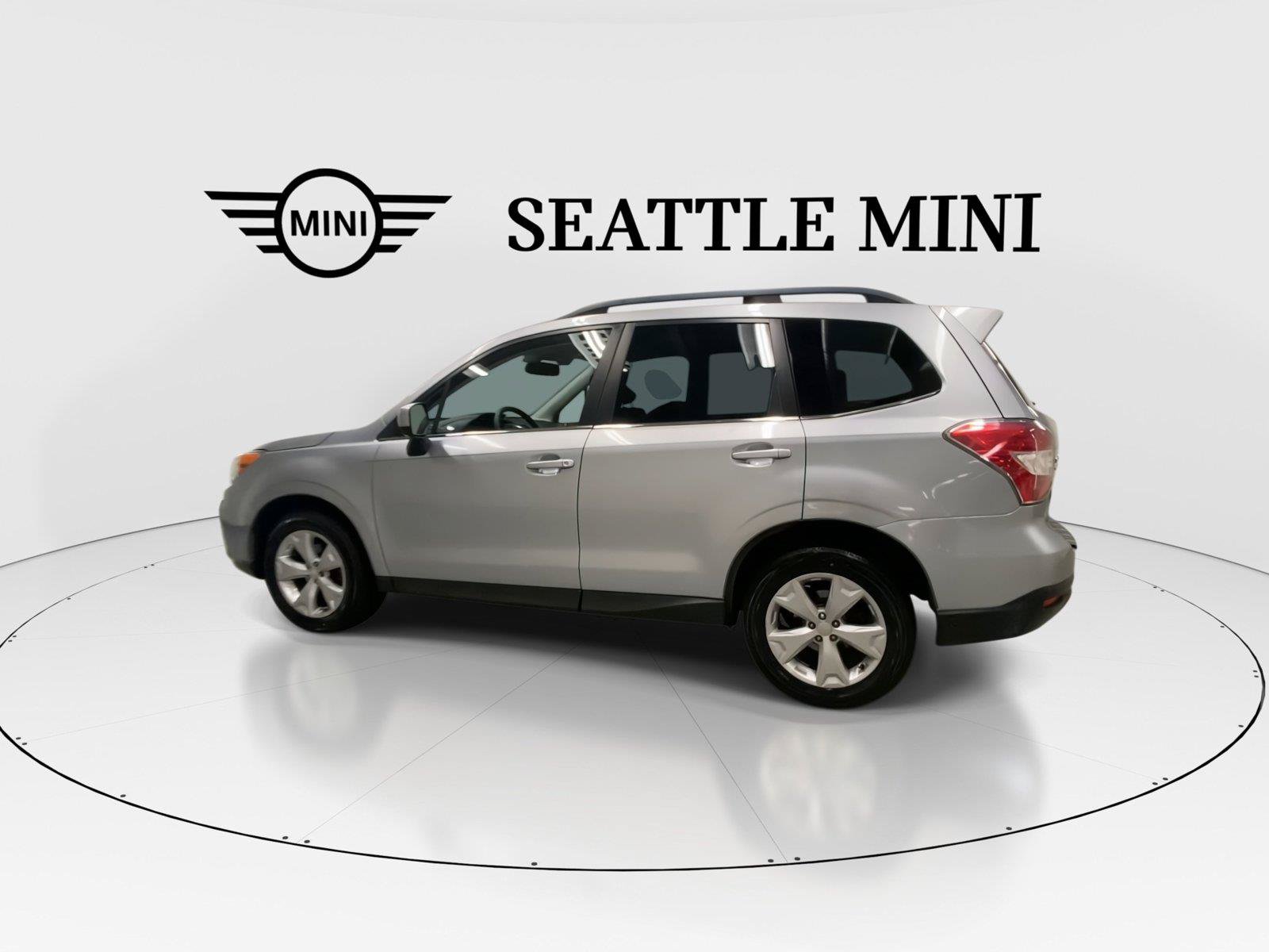 Used 2015 Subaru Forester 2.5i Limited AWD/4WD image 8