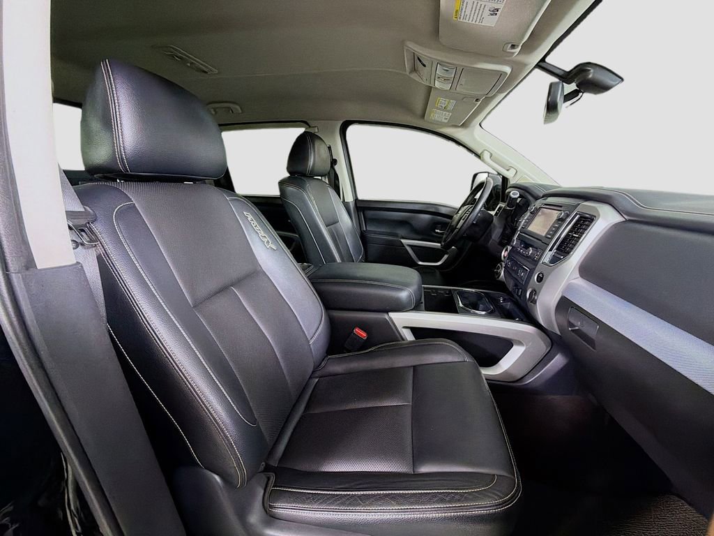 Used 2019 Nissan Titan PRO-4X w/ Pro-4x Convenience Package image 29