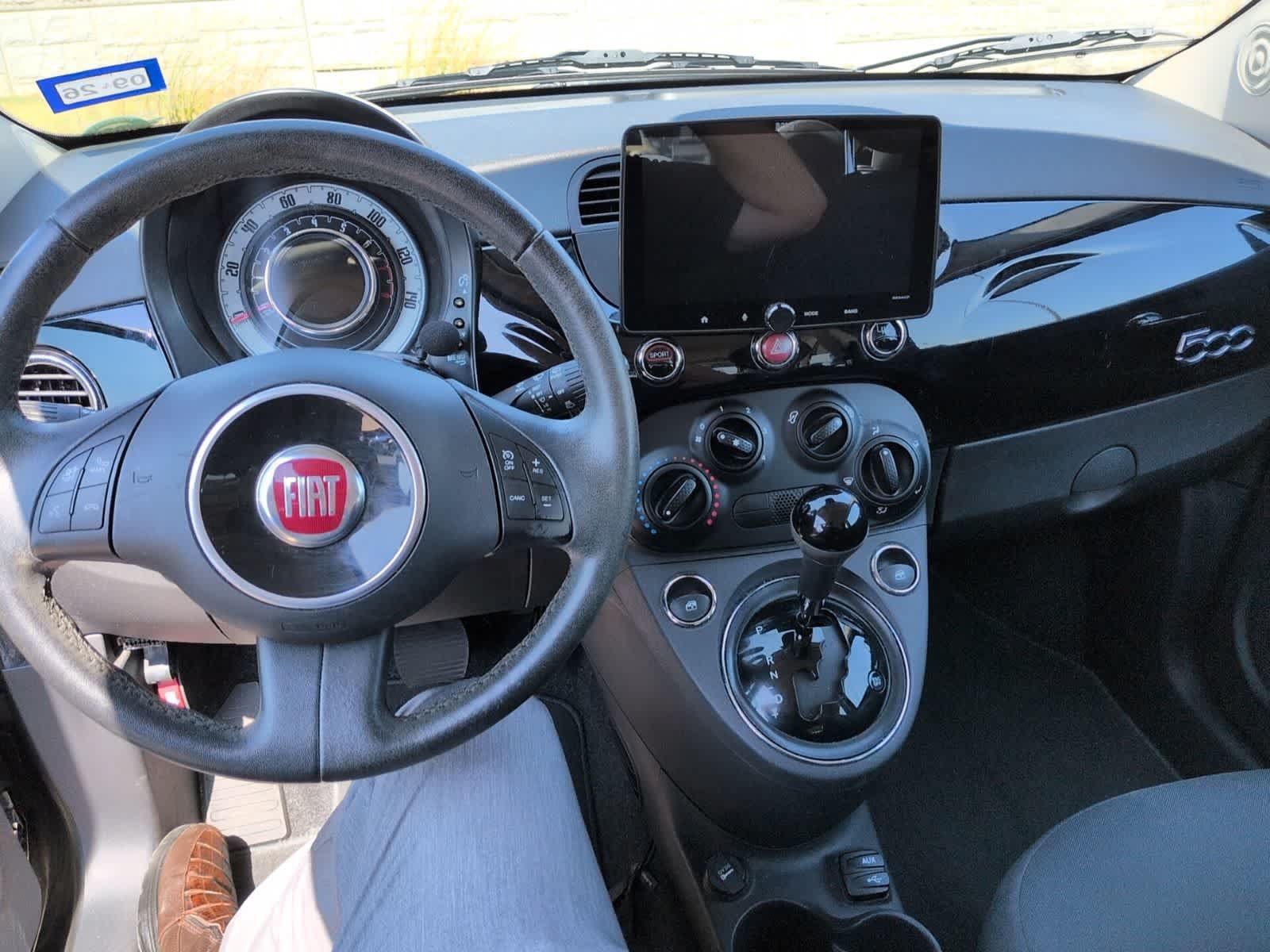 Used 2015 FIAT 500 Pop FWD image 8