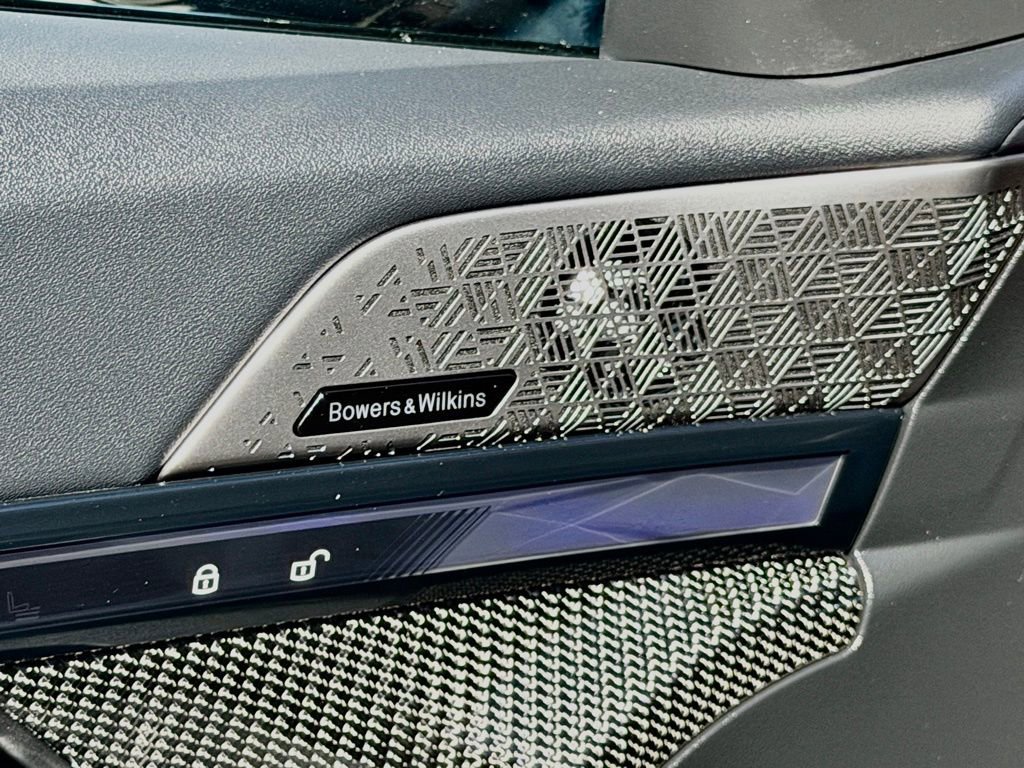 Used 2026 BMW M5 w/ Carbon Package image 18