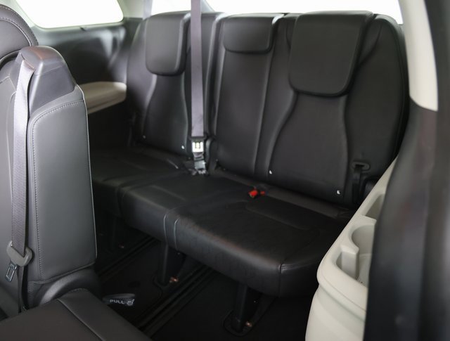 Certified 2024 Kia Carnival SX image 9