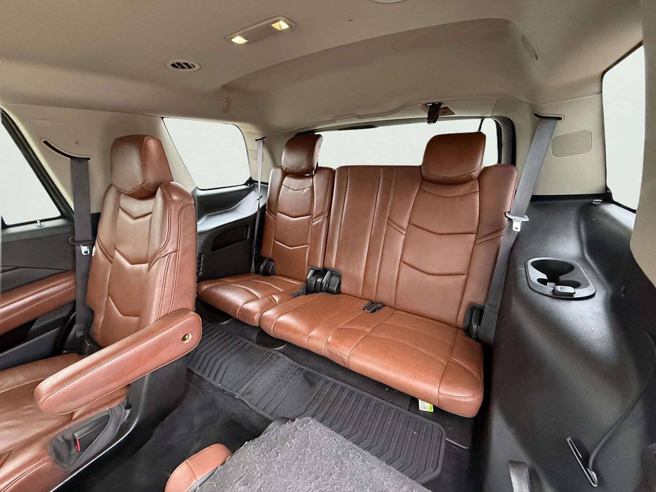 Used 2016 Cadillac Escalade Premium AWD/4WD image 12