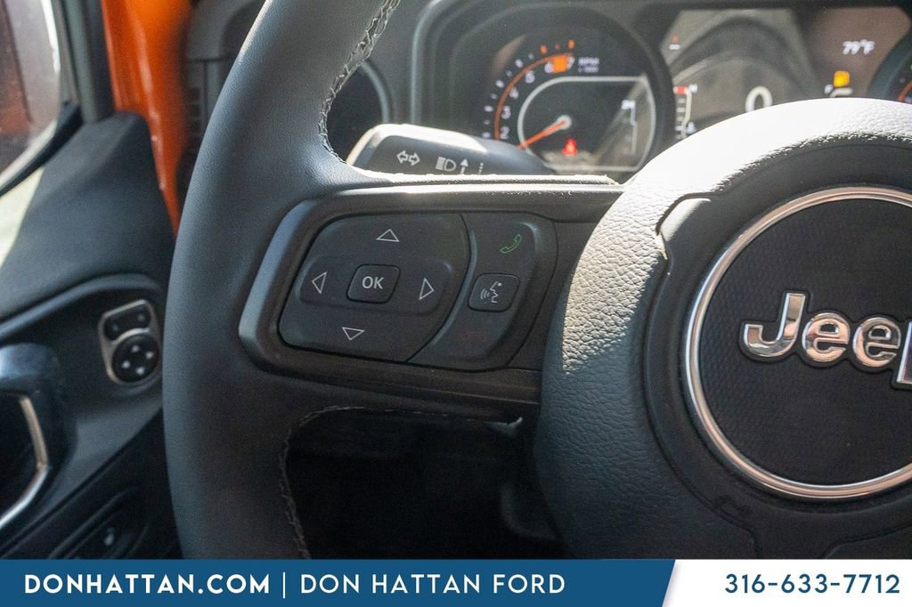 Used 2025 Jeep Wrangler Unlimited Rubicon w/ Convenience Group image 13