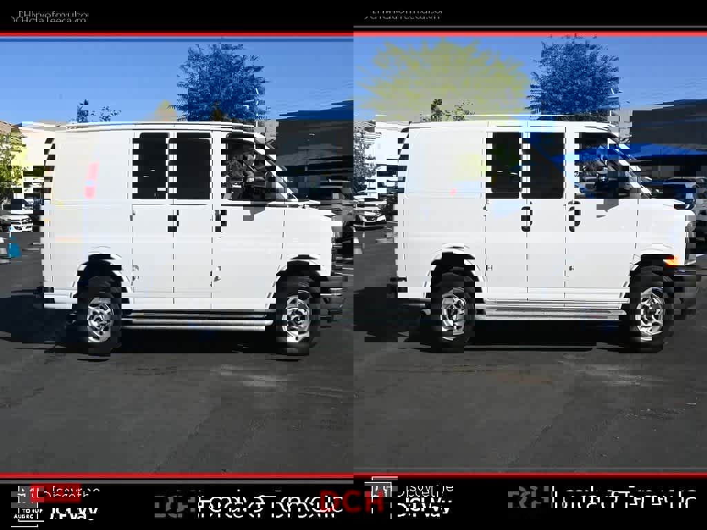 Used 2024 GMC Savana 2500 w/ Driver Convenience Package image 5