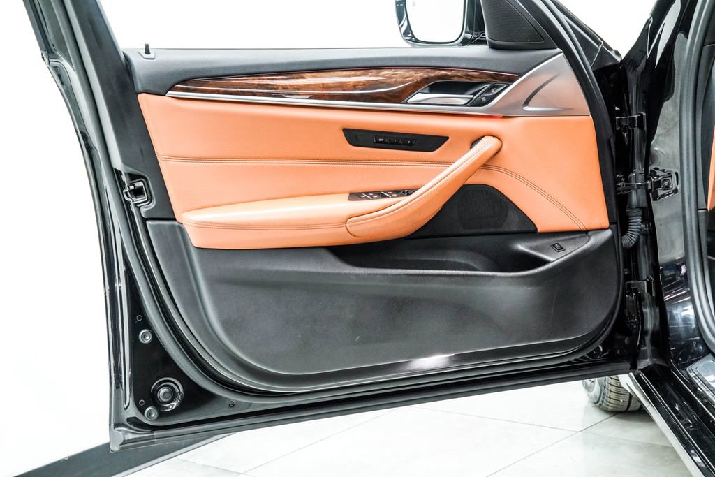 Used 2017 BMW 540i xDrive w/ Premium Package image 41