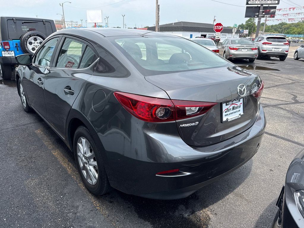 Used 2018 MAZDA MAZDA3 Sport w/ Preferred Equipment Package FWD image 4