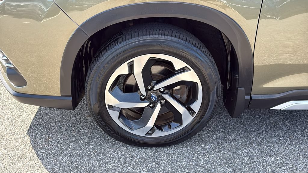 Certified 2023 Subaru Forester Touring AWD/4WD image 10