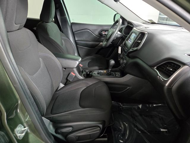 Used 2021 Jeep Cherokee Latitude FWD image 22