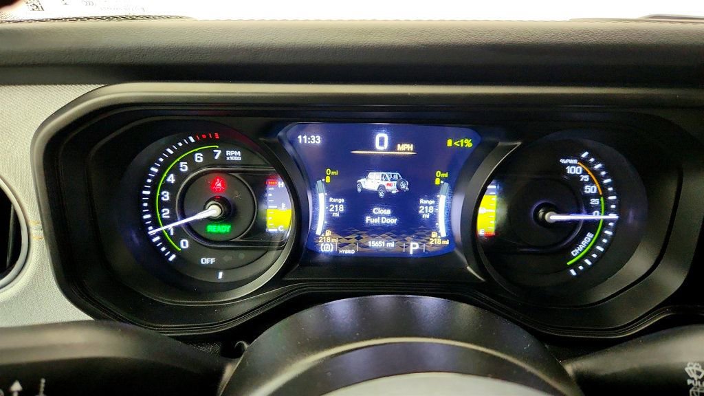 Used 2025 Jeep Wrangler Unlimited Sahara w/ Safety Group AWD/4WD image 13