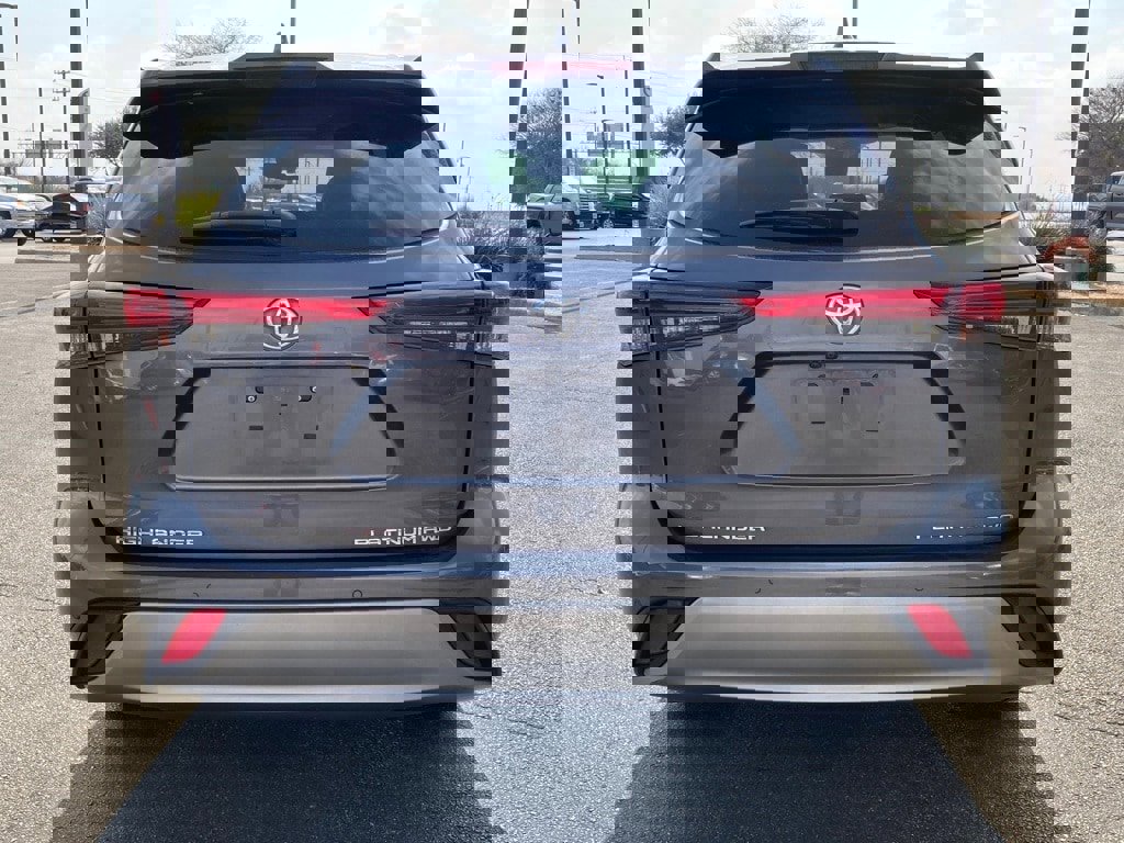 Certified 2022 Toyota Highlander Platinum image 6