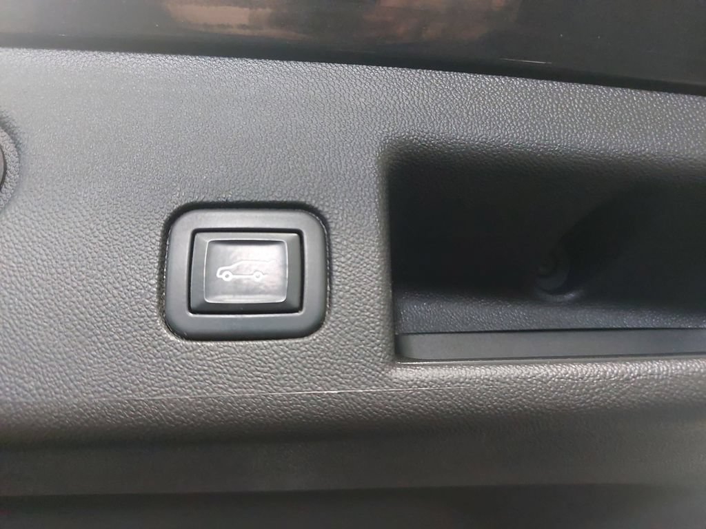 Used 2022 Chevrolet Equinox LT AWD/4WD image 13