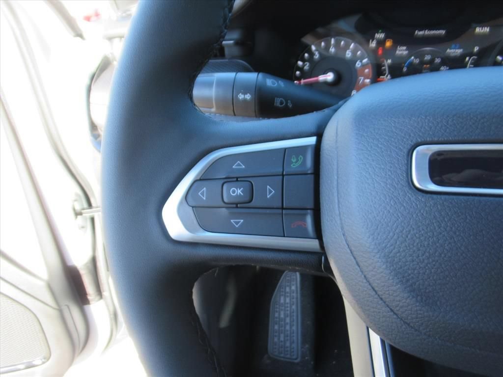 New 2026 Jeep Compass Latitude AWD/4WD image 18