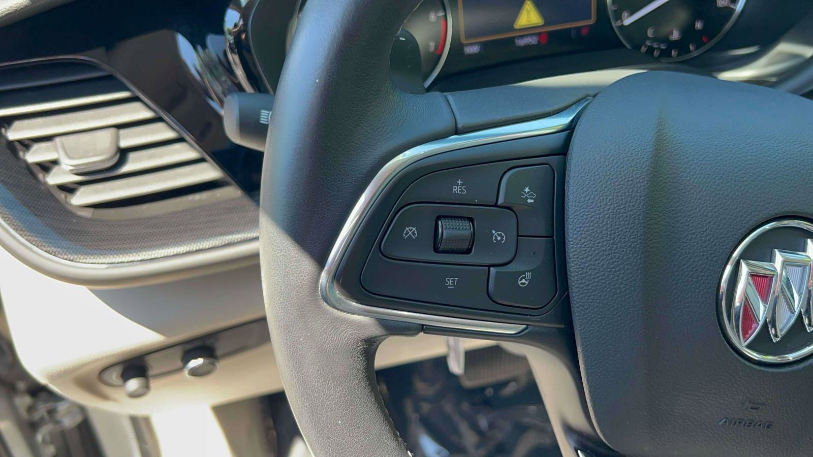 Used 2023 Buick Envision Preferred FWD image 21