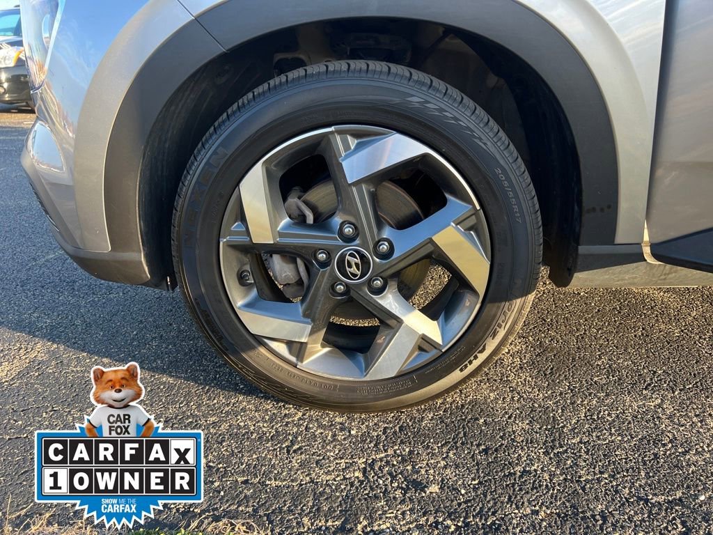 Certified 2023 Hyundai Venue SEL image 35