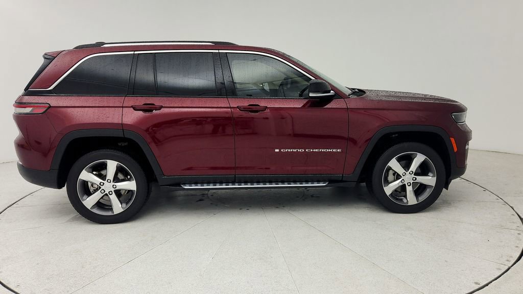 Used 2022 Jeep Grand Cherokee Limited RWD image 9