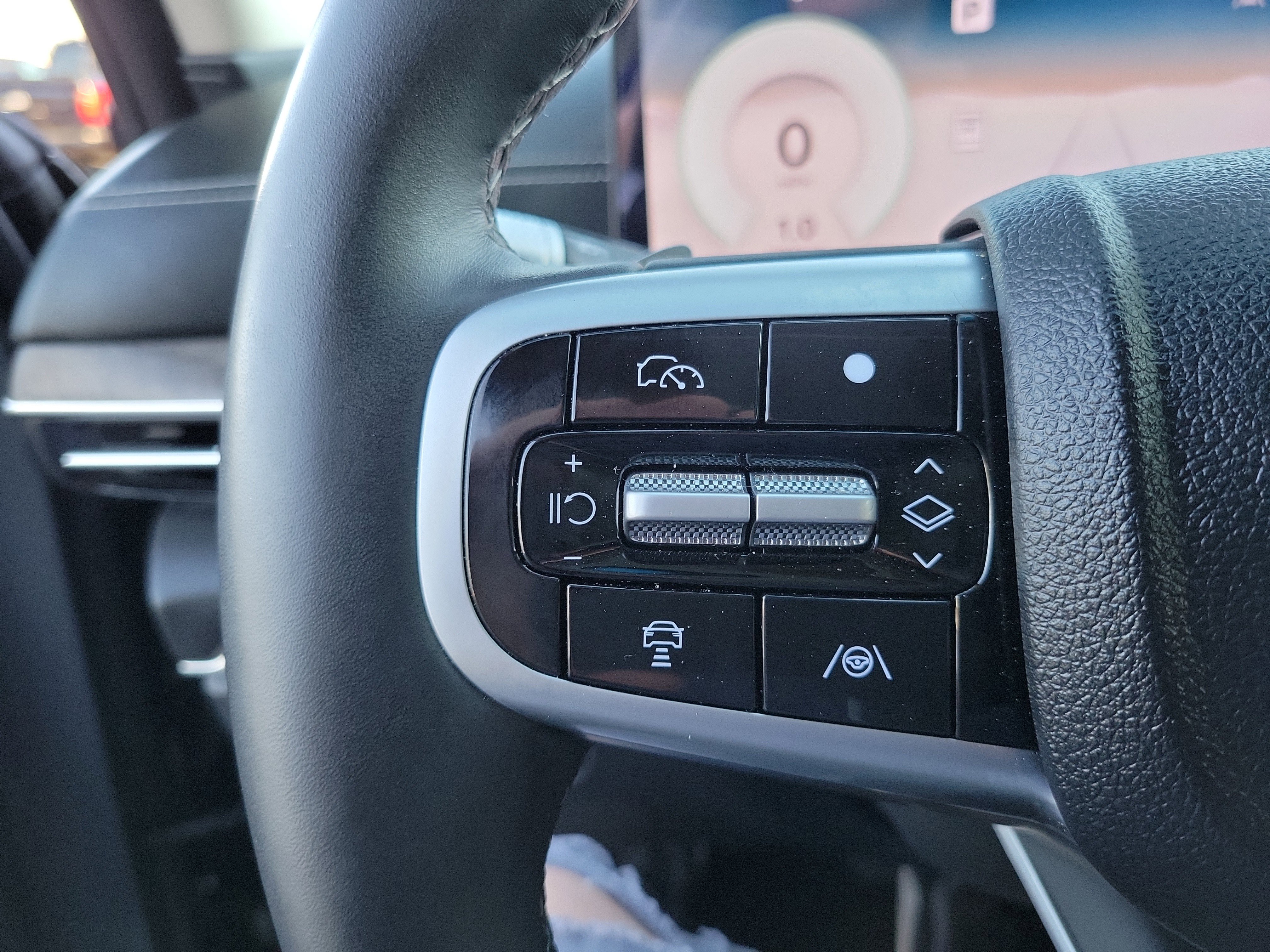 Certified 2025 Genesis GV80 2.5T Advanced image 9