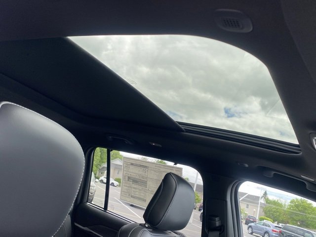 New 2025 Jeep Grand Cherokee L Limited w/ Luxury Tech Group II image 31