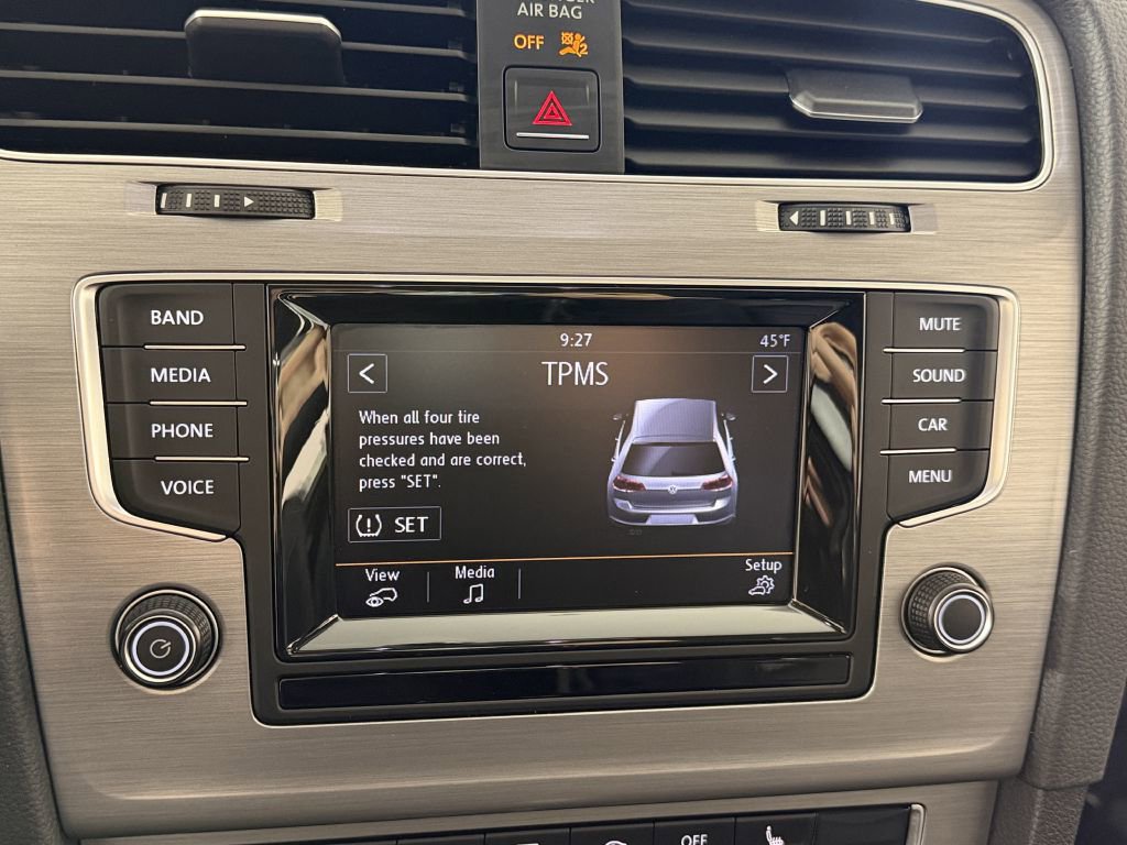 Used 2015 Volkswagen Golf SE w/ Lighting Package image 29