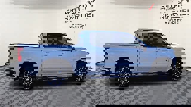 Used 2021 Chevrolet Silverado 1500 LT w/ Safety Package image 9