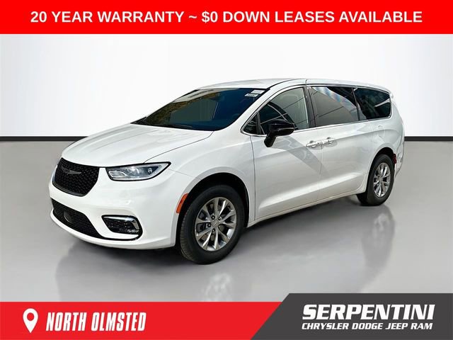New 2026 Chrysler Pacifica Select