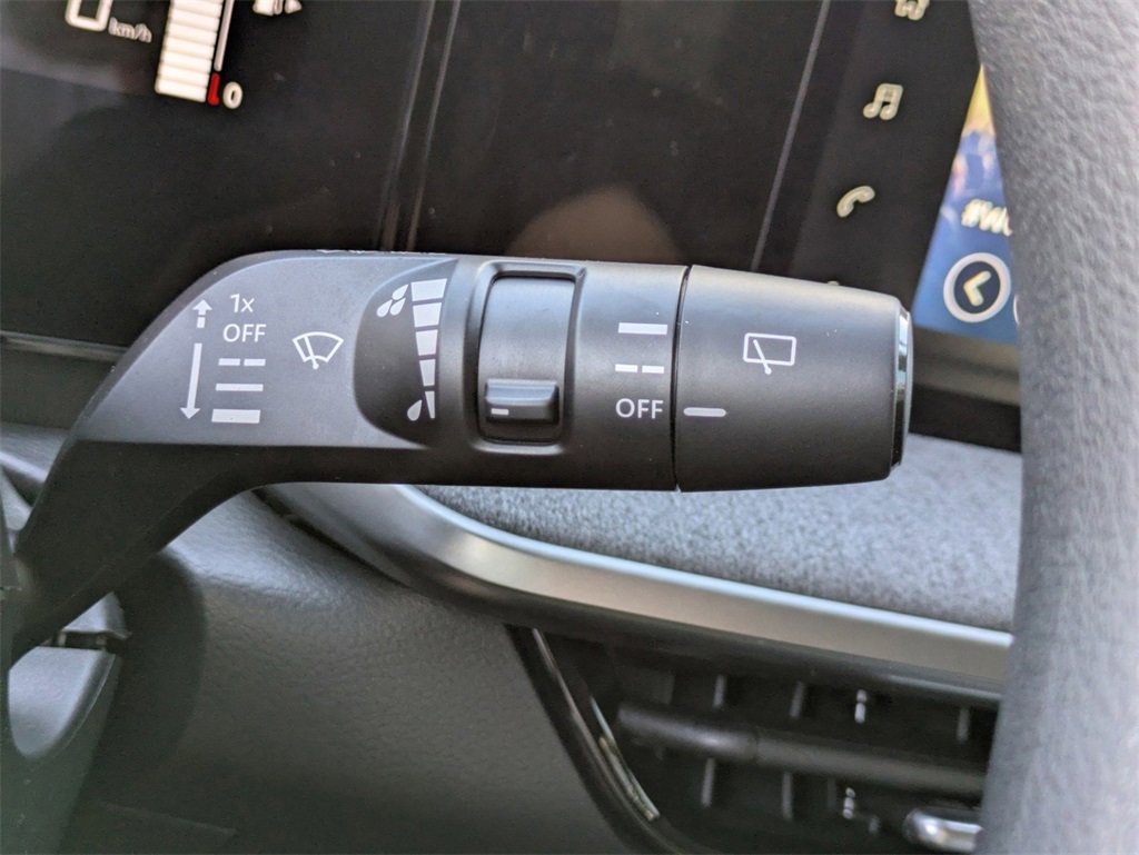 New 2025 Nissan Kicks SV w/ Charging Package image 33