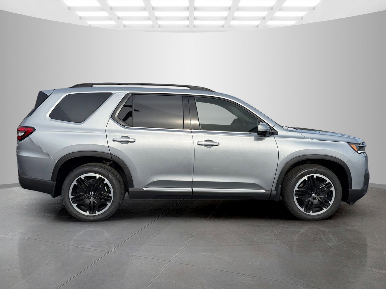 New 2026 Honda Pilot Touring image 6