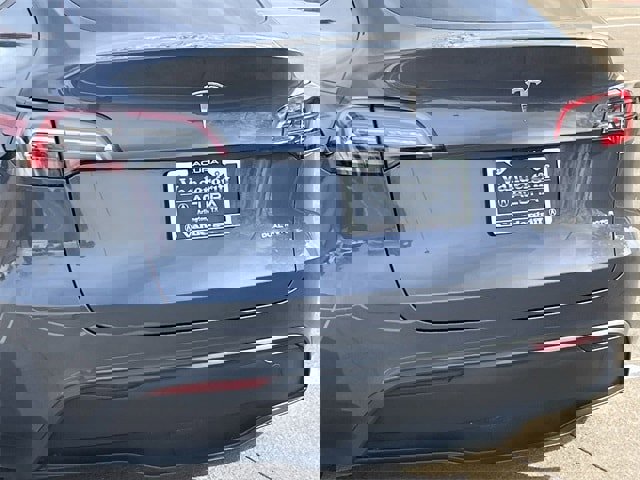 Used 2023 Tesla Model Y Long Range image 6