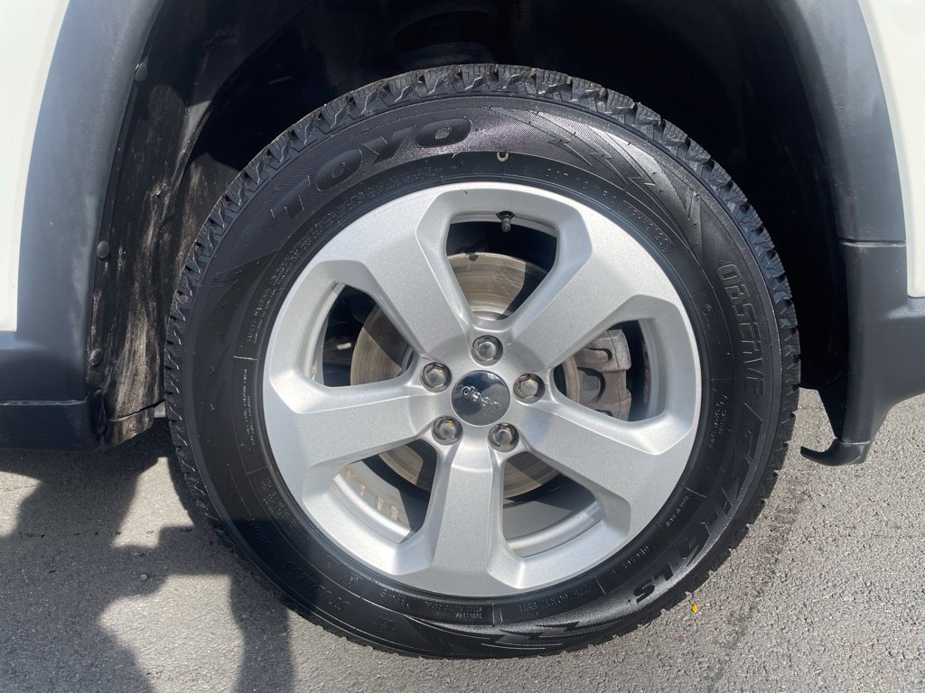 Used 2018 Jeep Compass Latitude w/ Popular Equipment Group AWD/4WD image 12