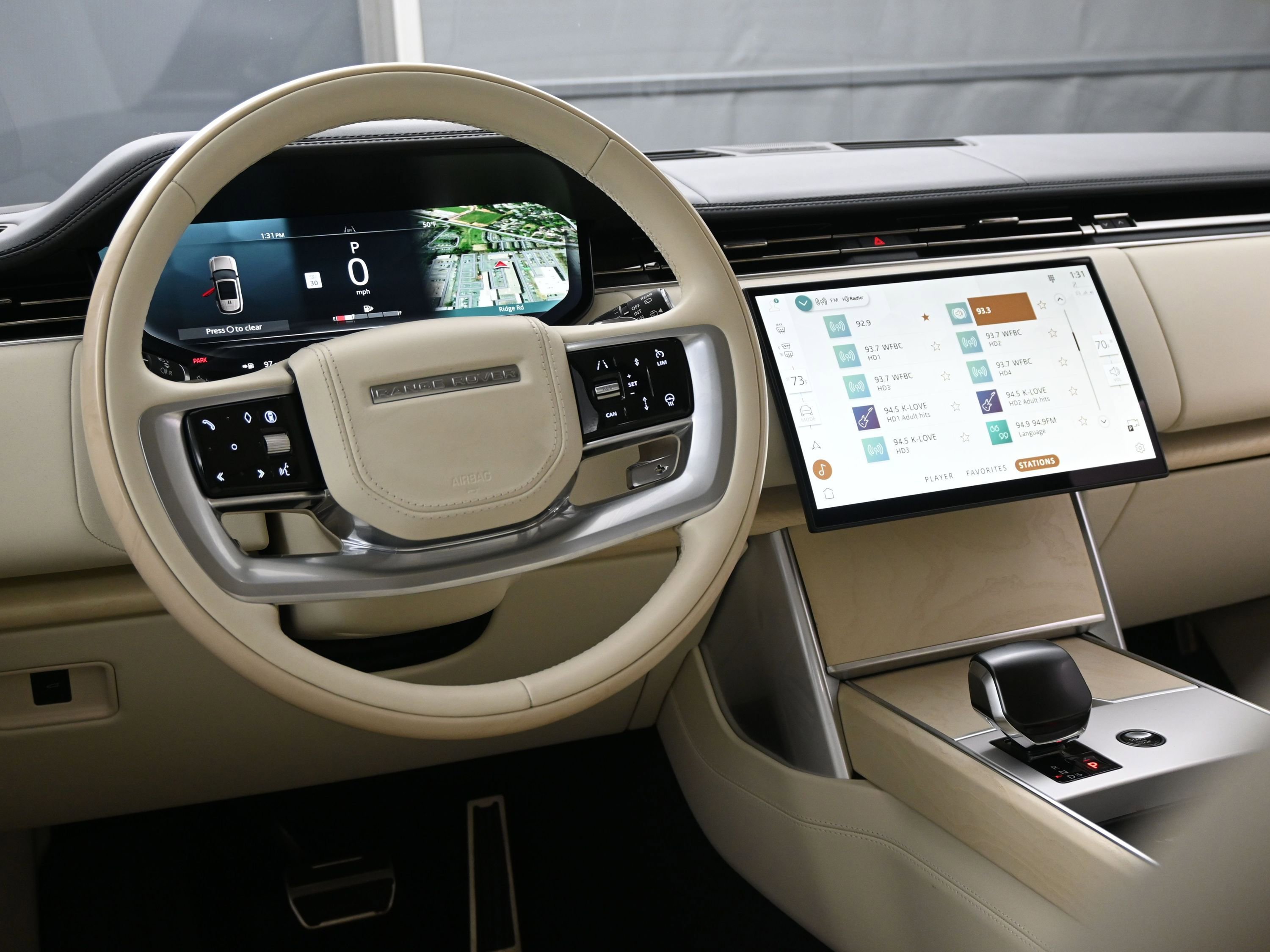 Used 2024 Land Rover Range Rover SV image 8