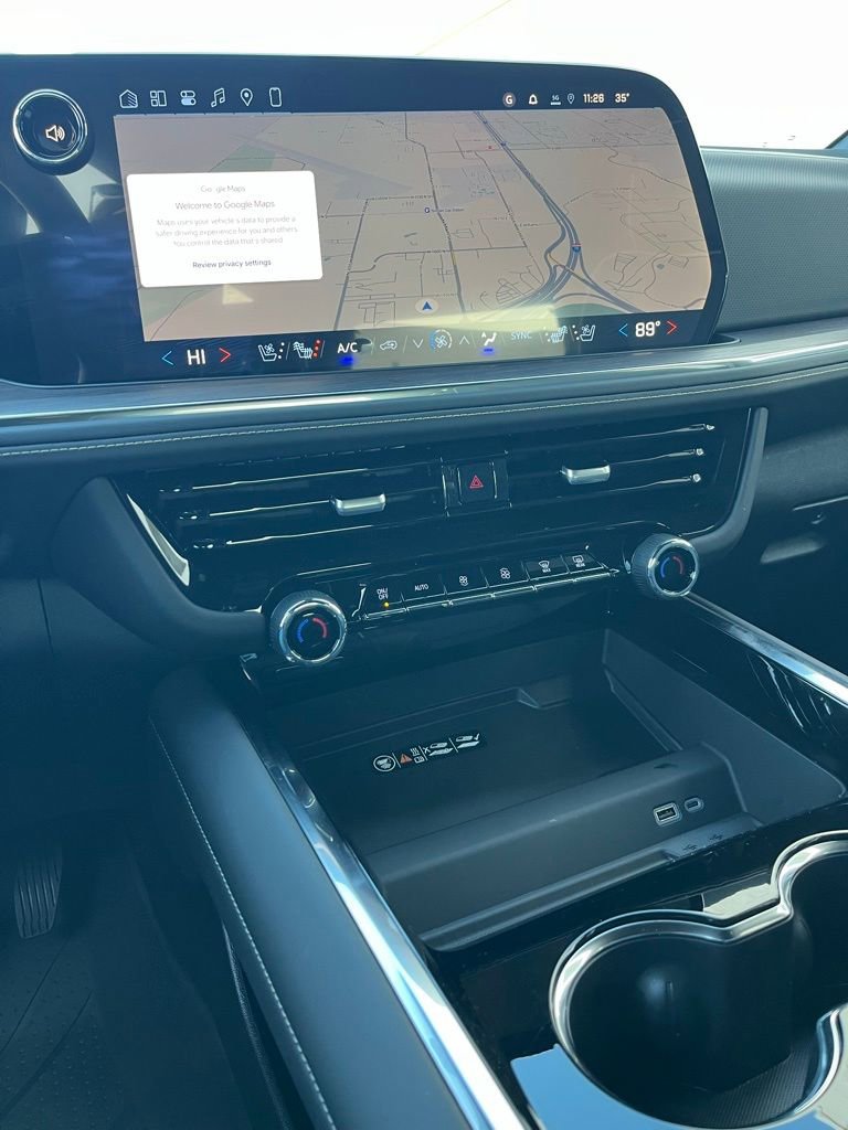 New 2026 Chevrolet Suburban Premier image 18