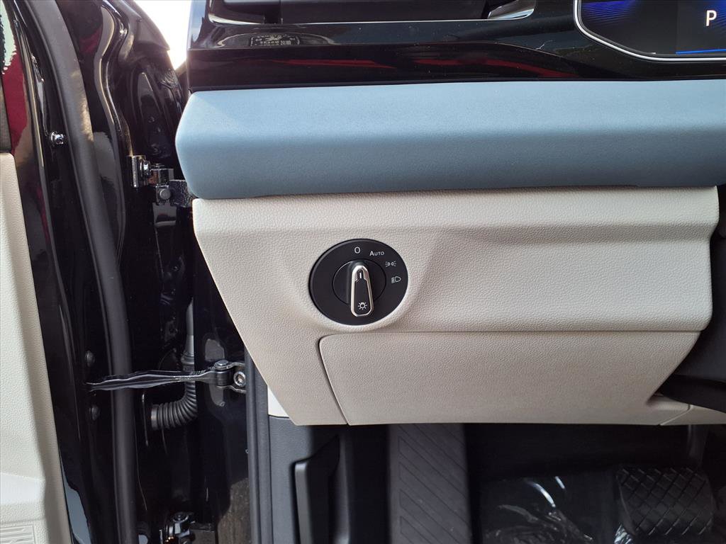 New 2025 Volkswagen Jetta SE image 17