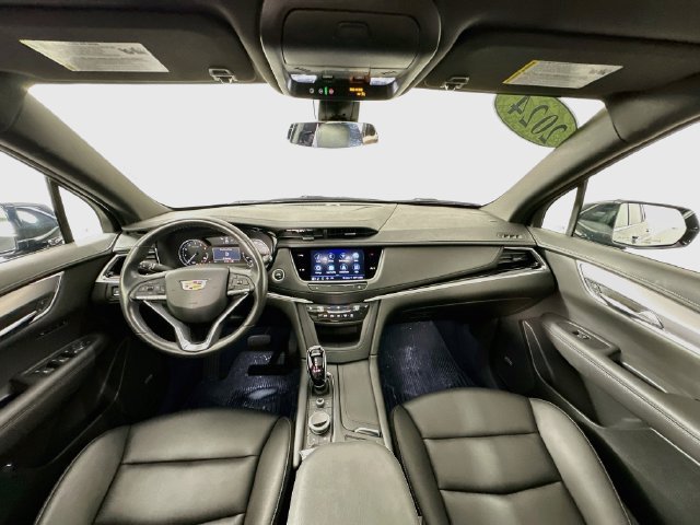 Used 2024 Cadillac XT6 Luxury AWD/4WD image 11