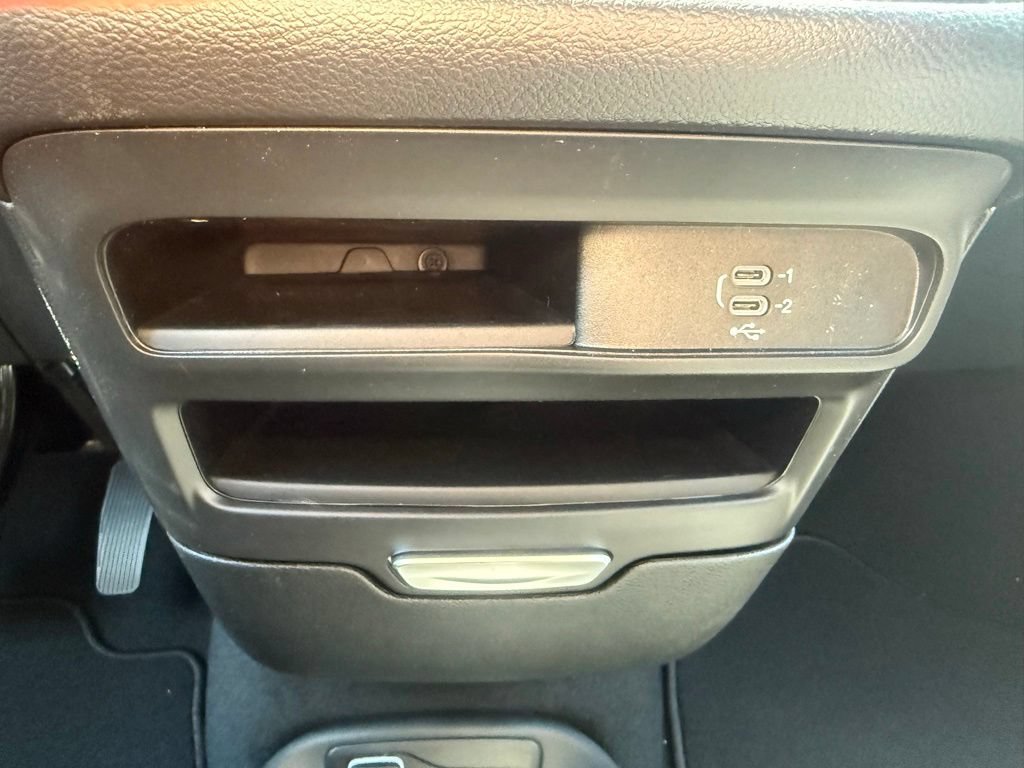New 2027 Chrysler Pacifica Select w/ Family Tech Group FWD image 21