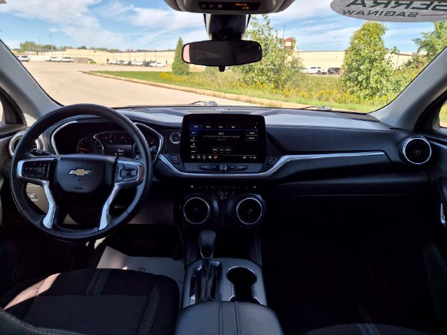 Used 2023 Chevrolet Blazer LT w/ Midnight/Sport Edition FWD image 30