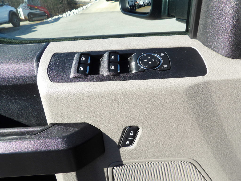 Used 2018 Ford F350 XL w/ Power Equipment Group RWD image 15
