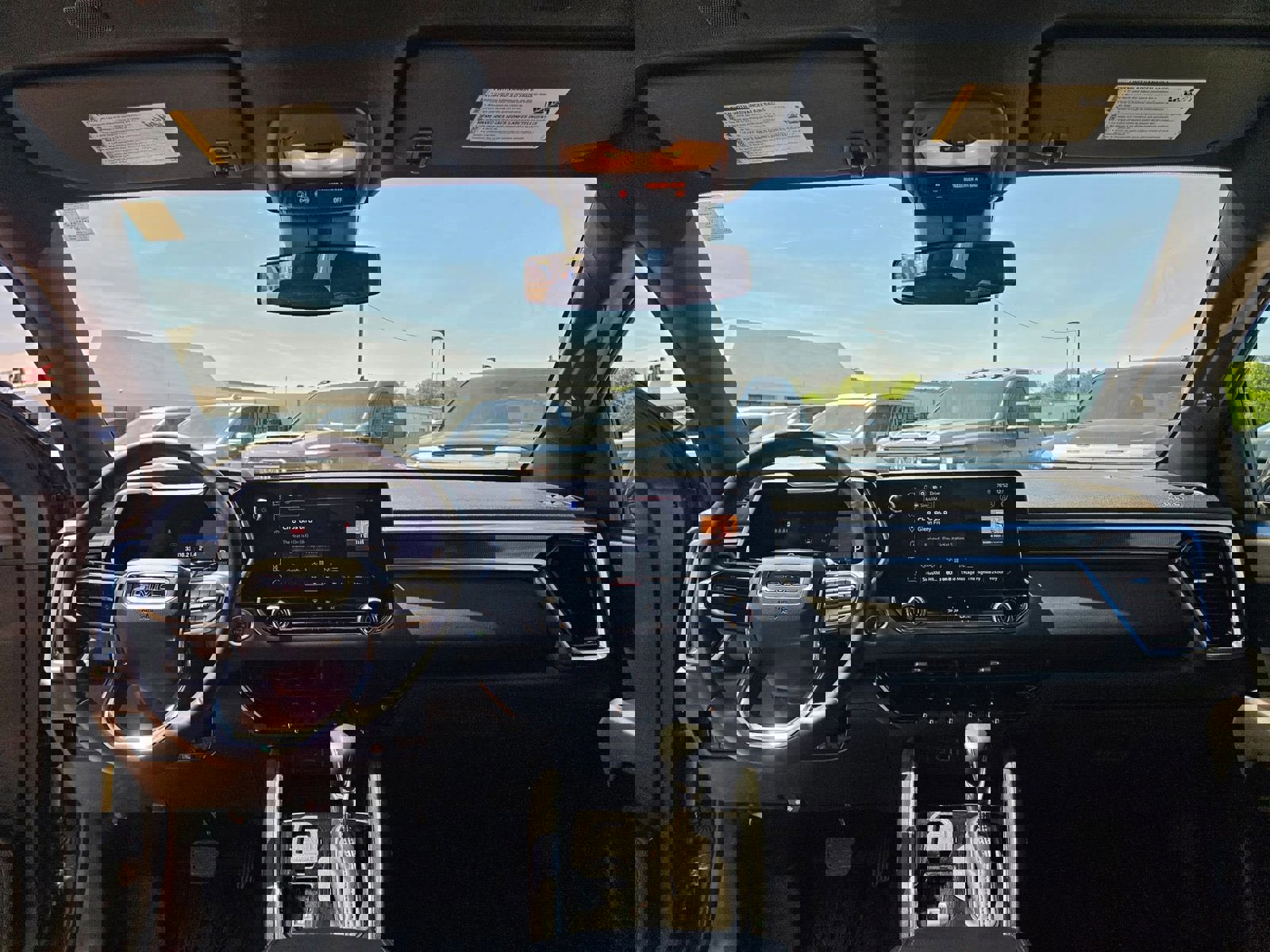 Used 2024 GMC Canyon Elevation image 25