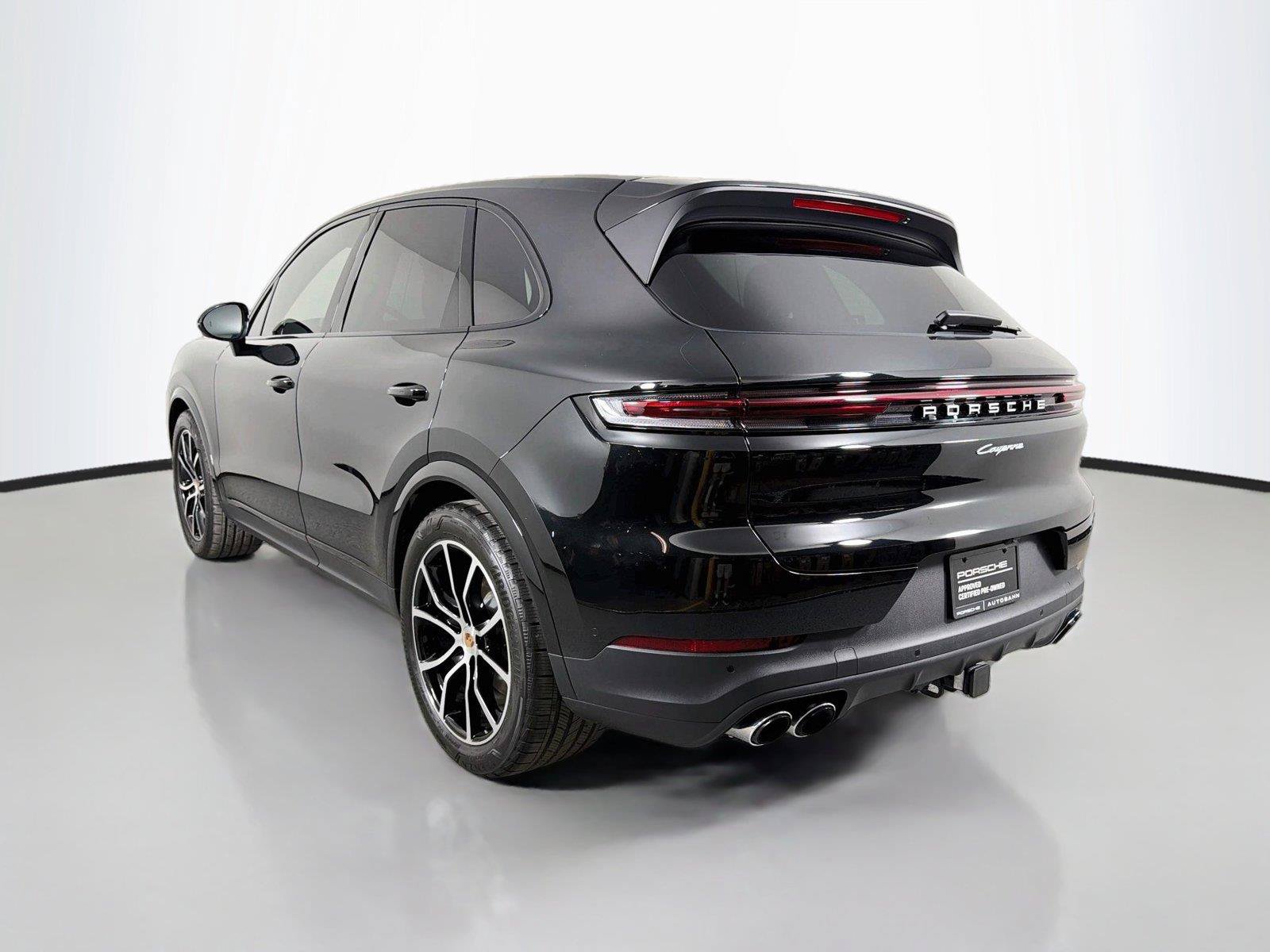 Certified 2026 Porsche Cayenne AWD/4WD image 3