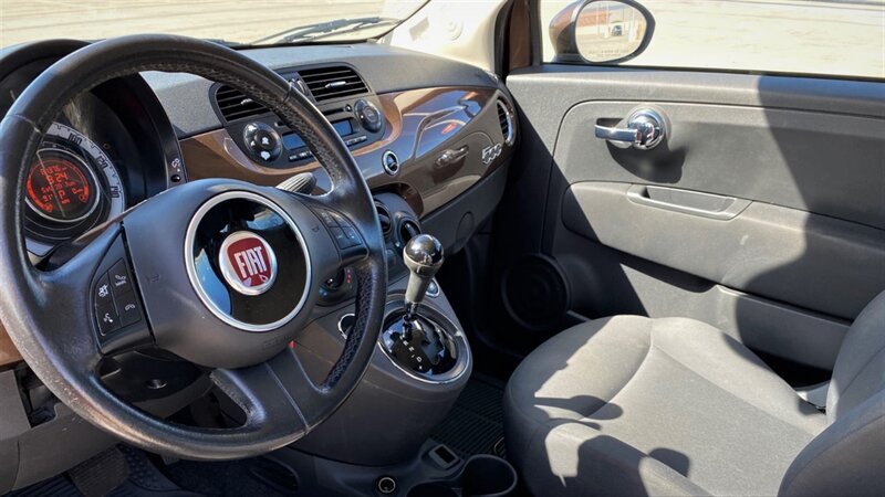 Used 2015 FIAT 500 Pop FWD image 9