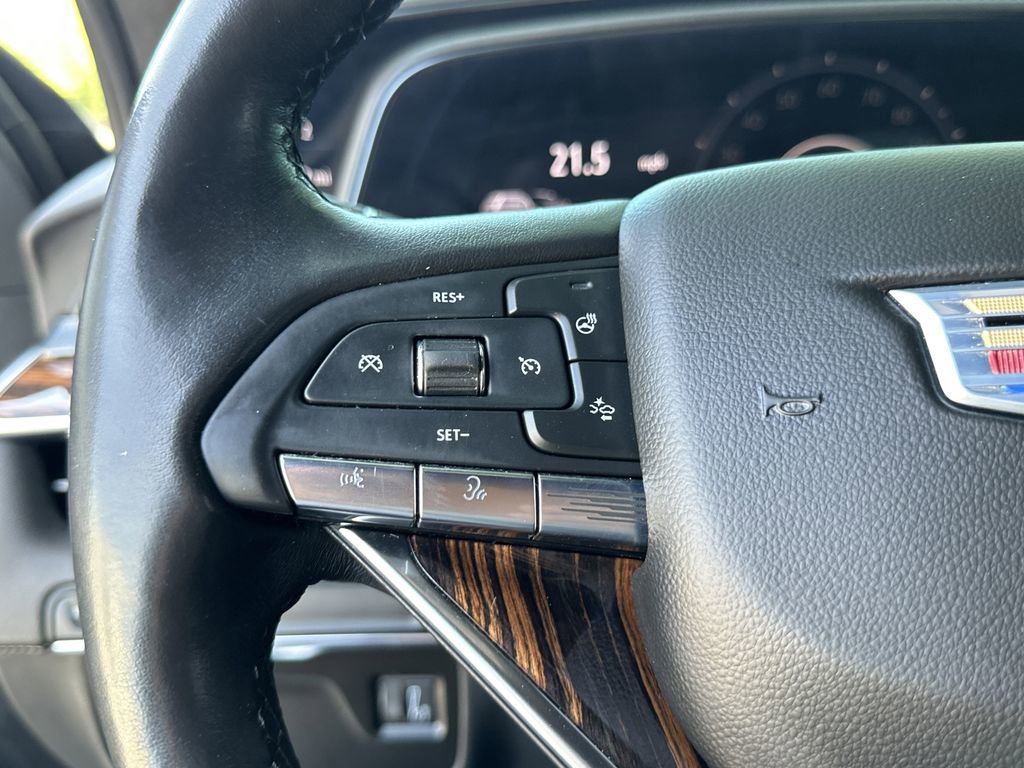 Used 2021 Cadillac Escalade Premium Luxury image 18