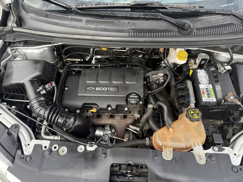 Used 2020 Chevrolet Sonic LT image 22