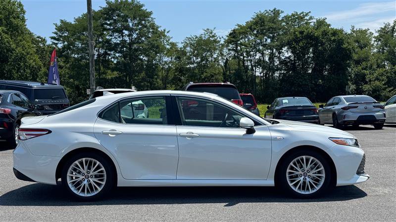 Used 2019 Toyota Camry XLE FWD image 6