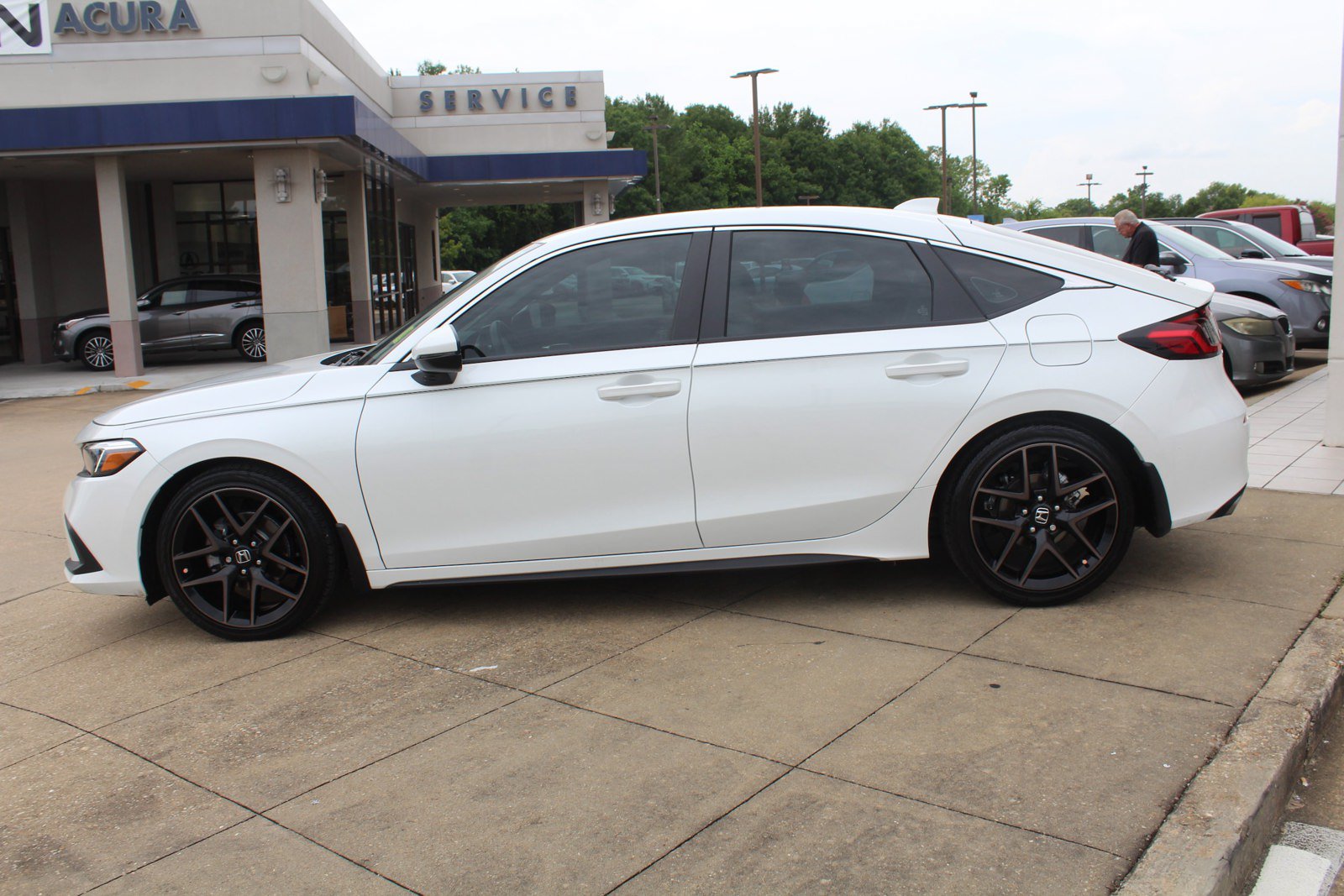 Used 2023 Honda Civic Sport Touring image 7